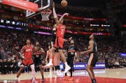 文班亚马14+10申京20+13+9 火箭逆转马刺